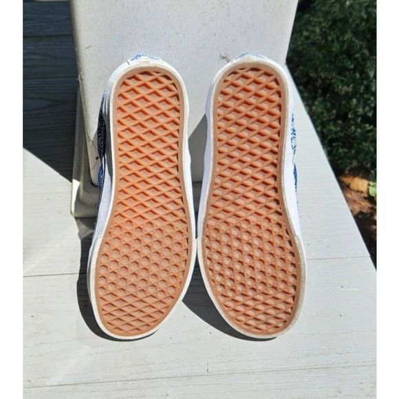 Vans Classic slip on bandana skulls true blue true white. RARE DISPLAY NEWnobox - Picture 13 of 14